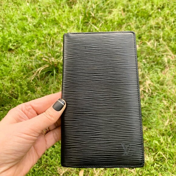Louis Vuitton Long Black EPI wallet - Picture 1 of 16